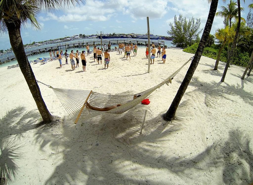 Warwick Paradise Island Bahamas (Adults Only) Насау Екстериор снимка